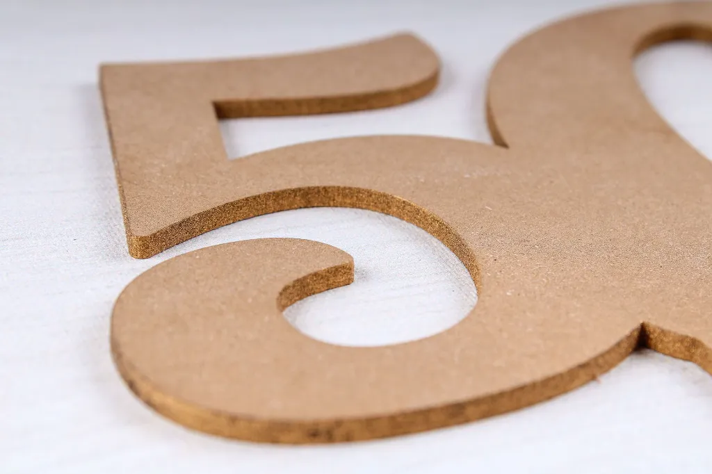 ISAPAPELES-TOPPER-RAMO-NUMERO-ORO-DETALLE_R.webp