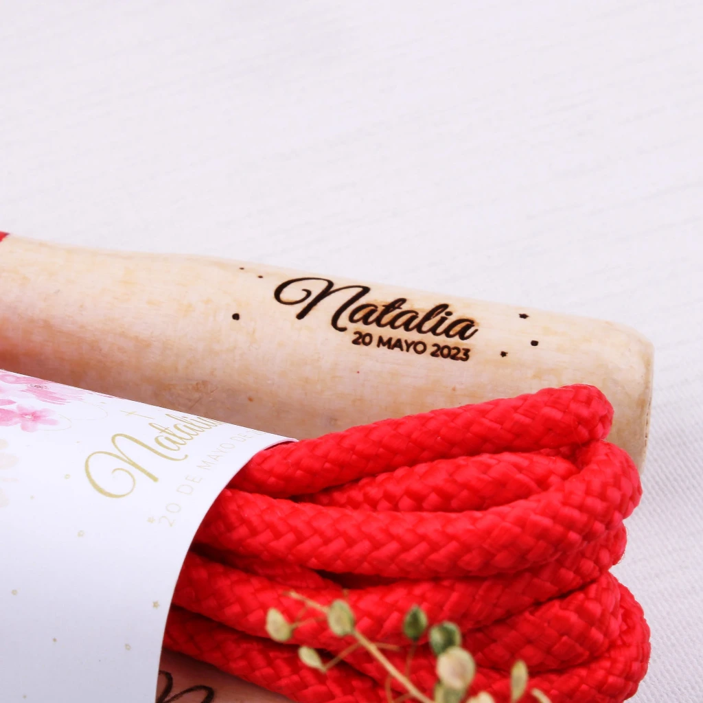 Saltos con nombre · Comba roja