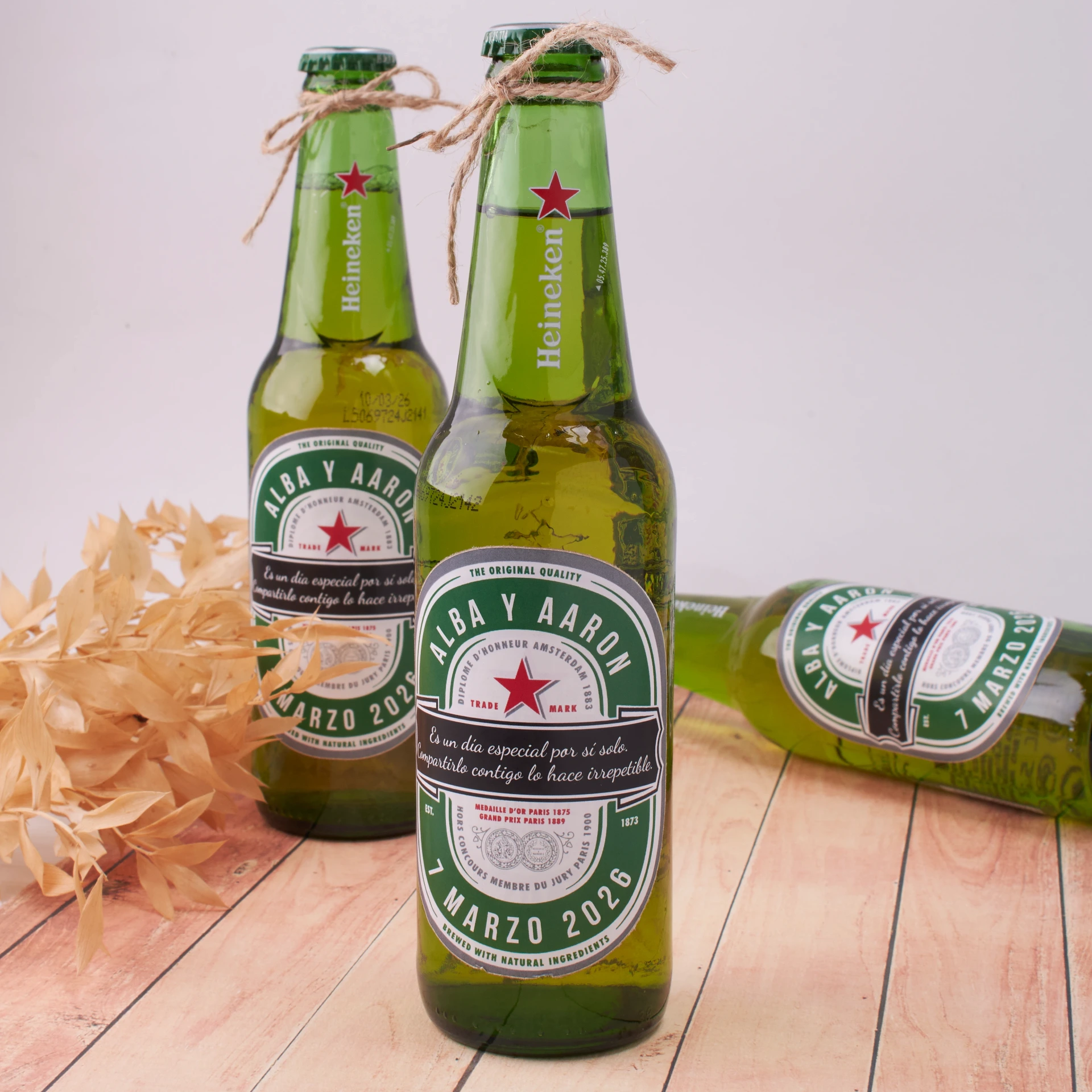 Brindis con historia · 1/3 Cerveza Heineken personalizada