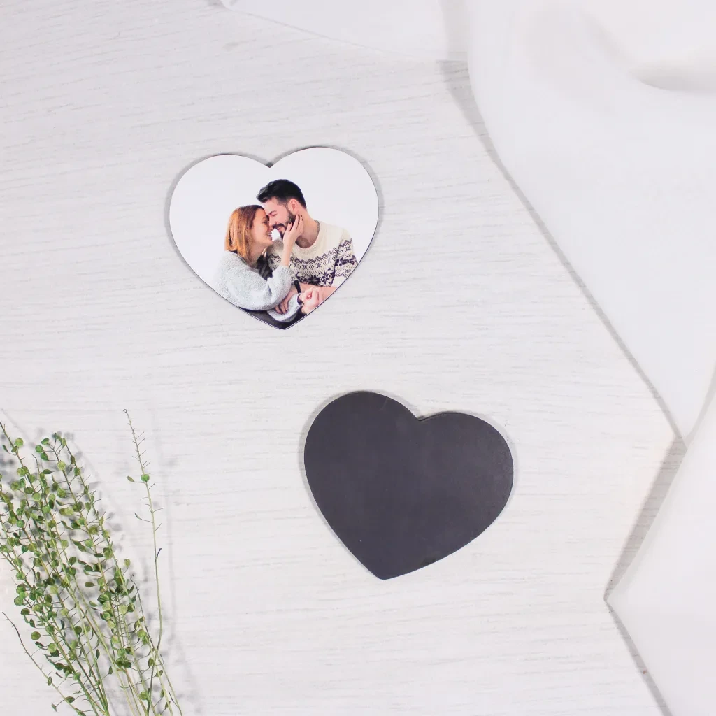 Latidos a la vista · Imán corazón personalizado