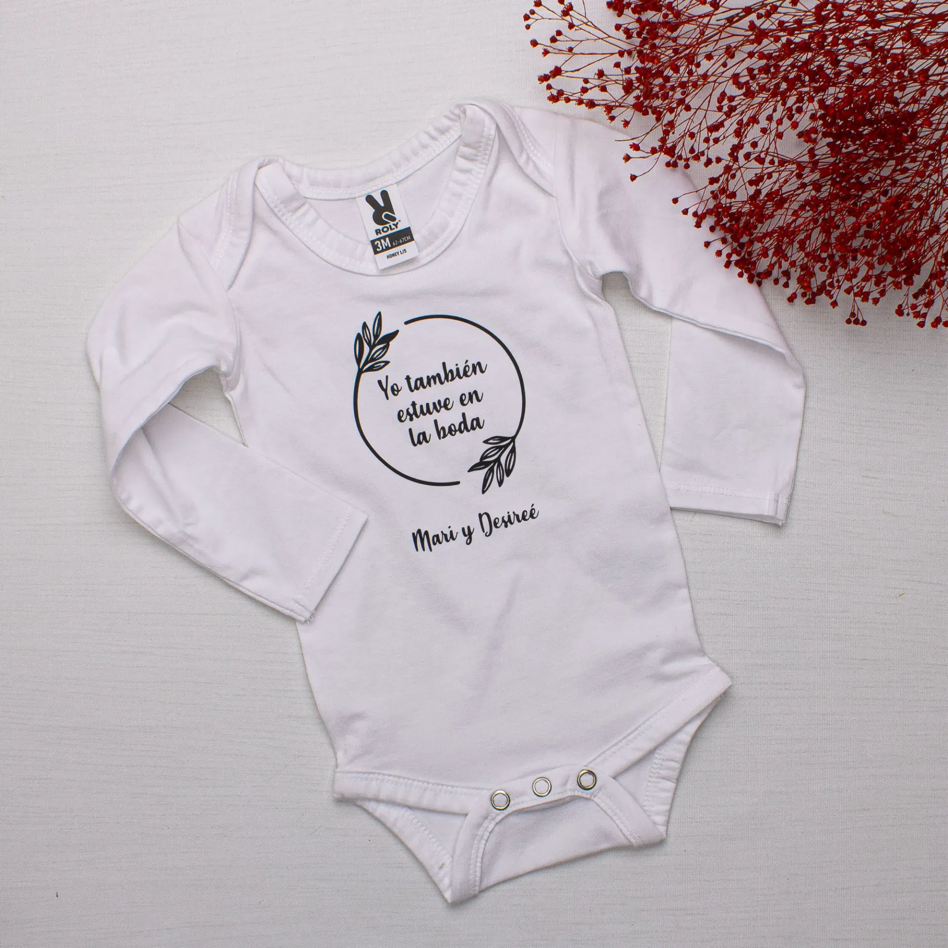 Pequeño invitado · Body "Yo también estuve en ...." (BLANCO, 3 MESES, CORTA)