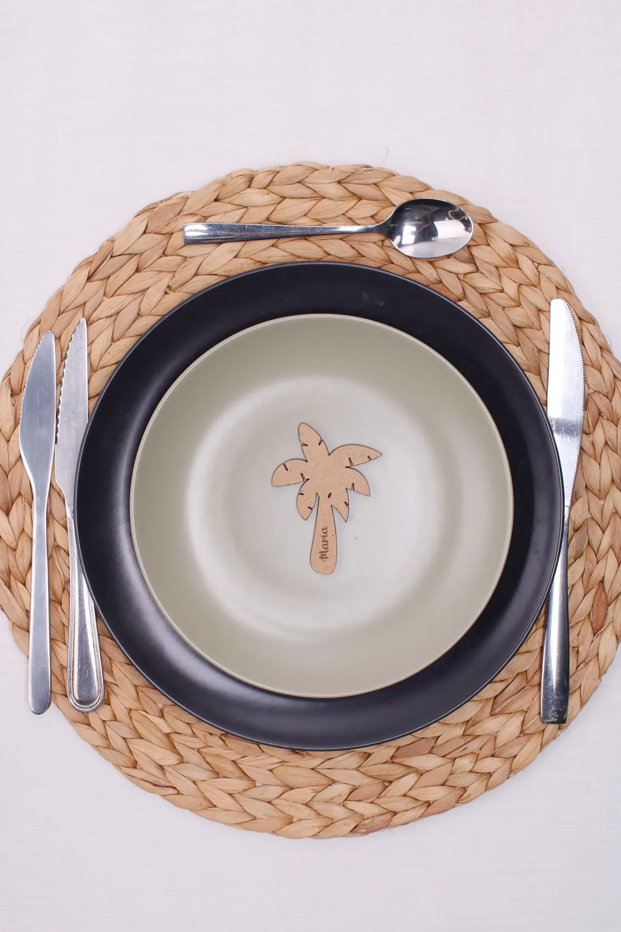Un diseño que os representa · Marcasitios silueta personalizada con imán