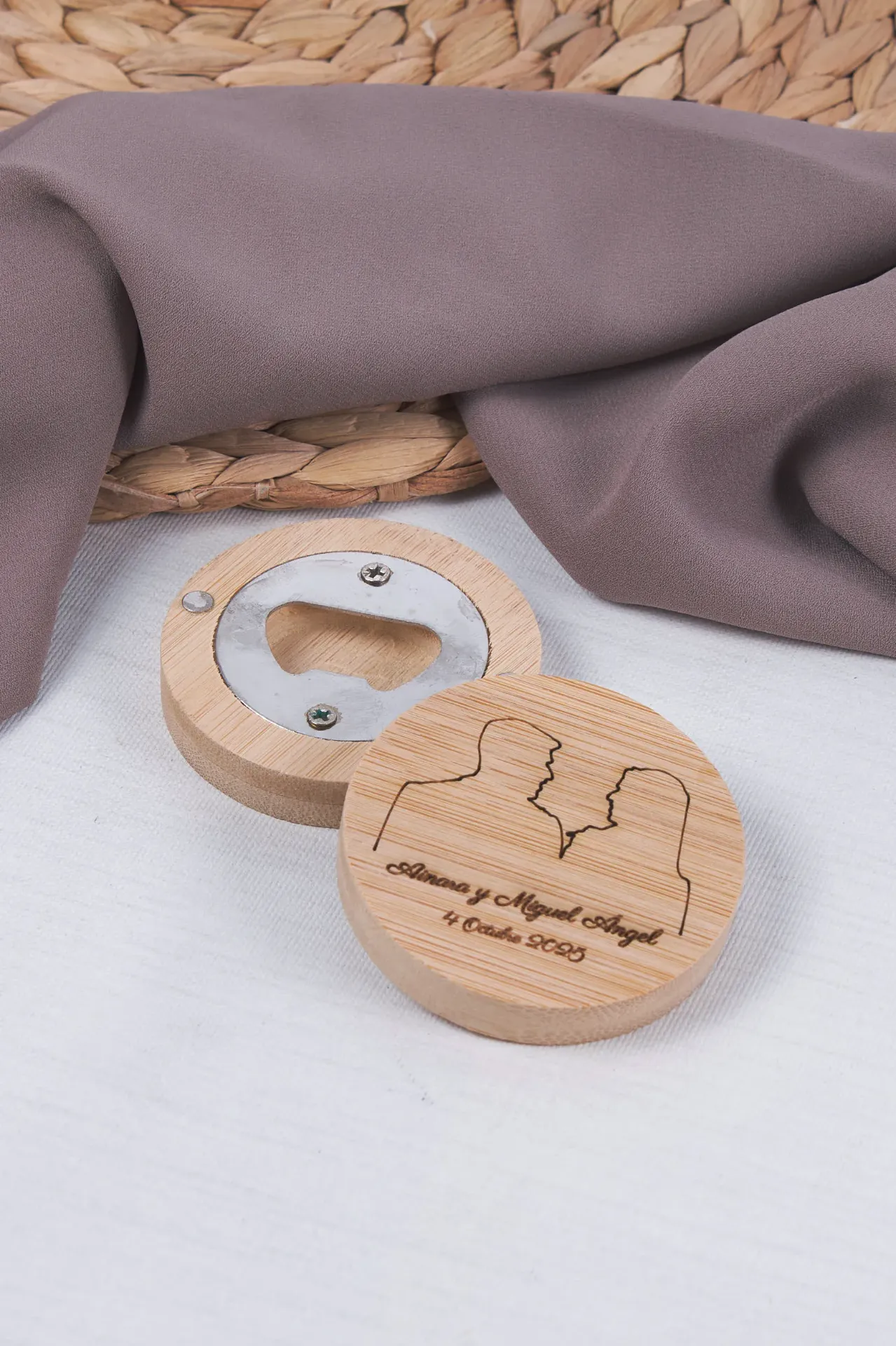 ABRIDOR IMÁN BAMBÚ