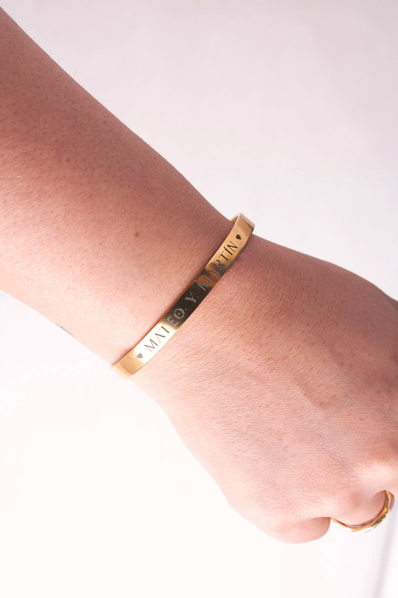 Mamá siempre contigo · Pulsera grabada