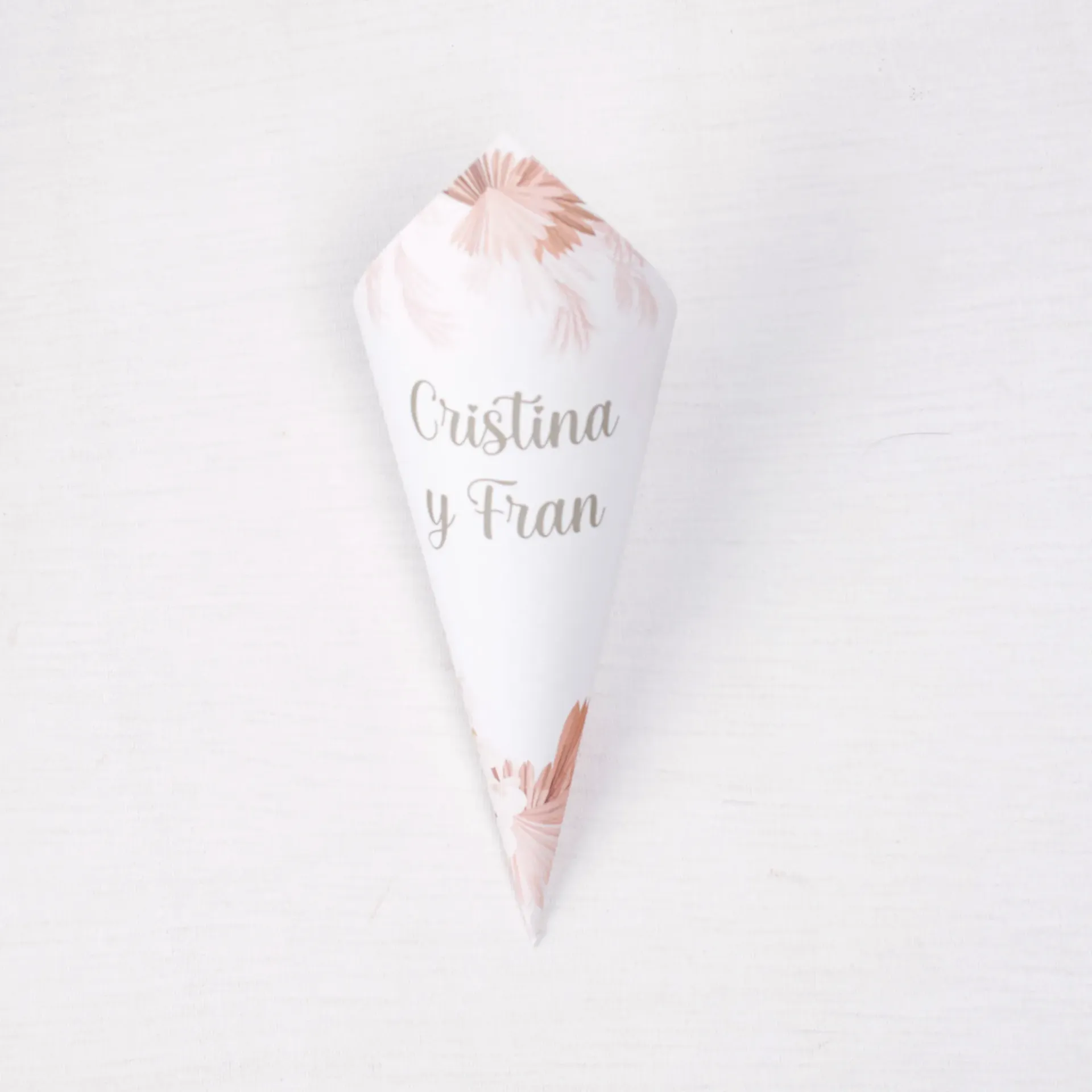Historias para celebrar  · Cono boda pampa (PEQUEÑO- ideal para flor seca)