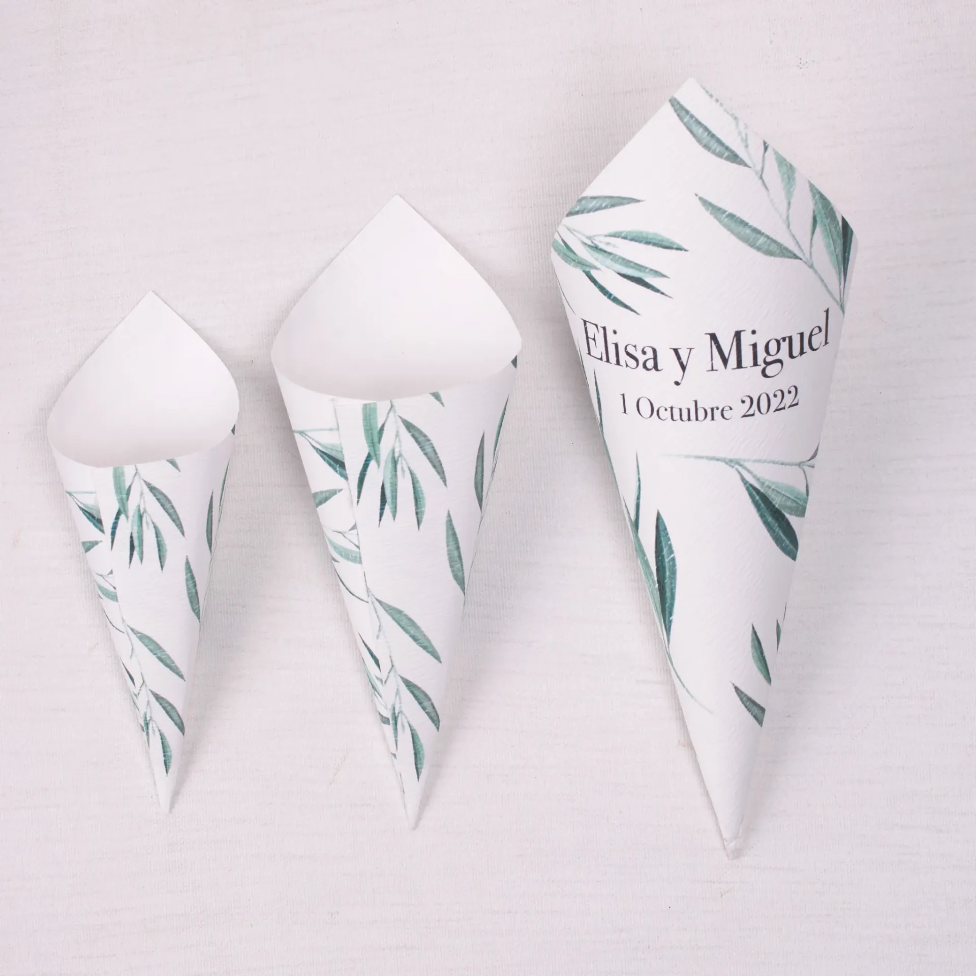 Natural y mediterráneo · Cono boda olivo (PEQUEÑO- ideal para flor seca, CARA INTERIOR)