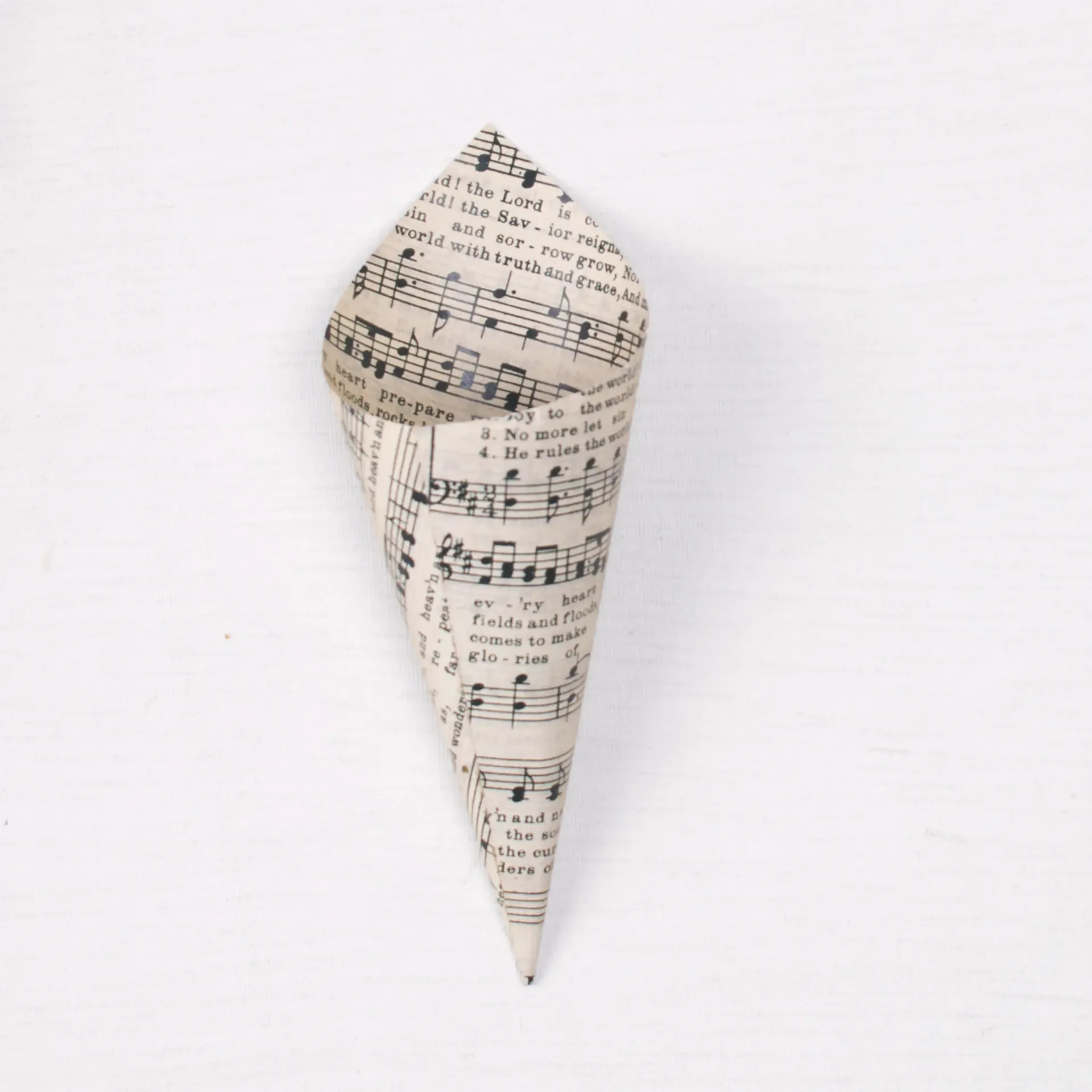Una salida con ritmo · Cono boda musical (PEQUEÑO- ideal para flor seca)