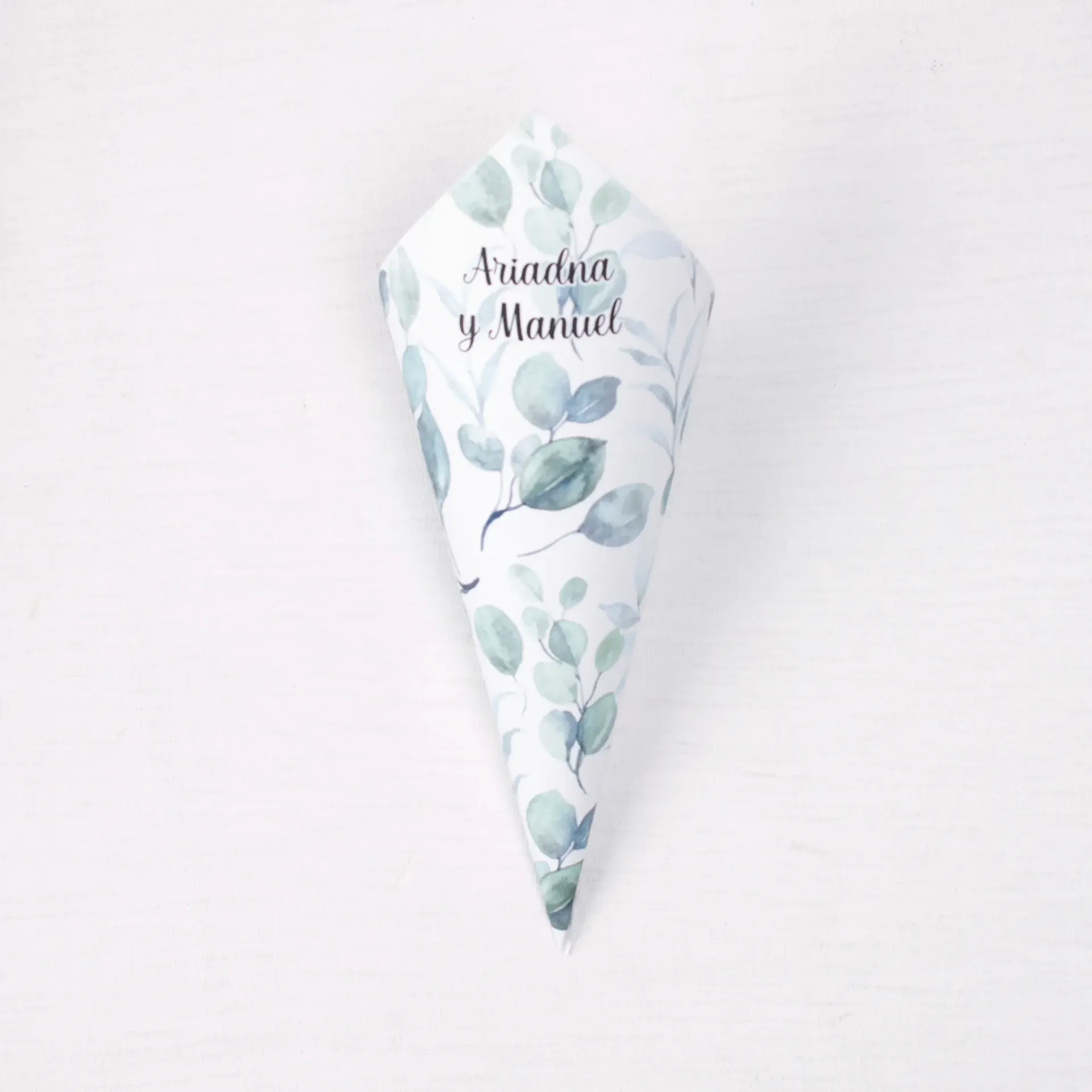 Frescura natural · Cono boda eucalipto (PEQUEÑO- ideal para flor seca)