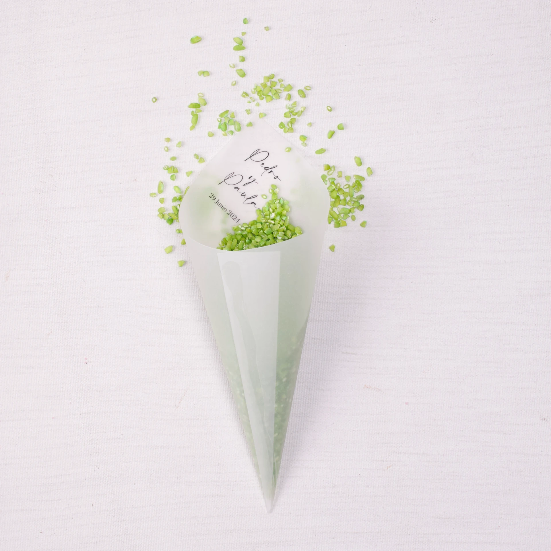 Transparencia delicada · Cono tipografía vegetal (PEQUEÑO- ideal para flor seca)