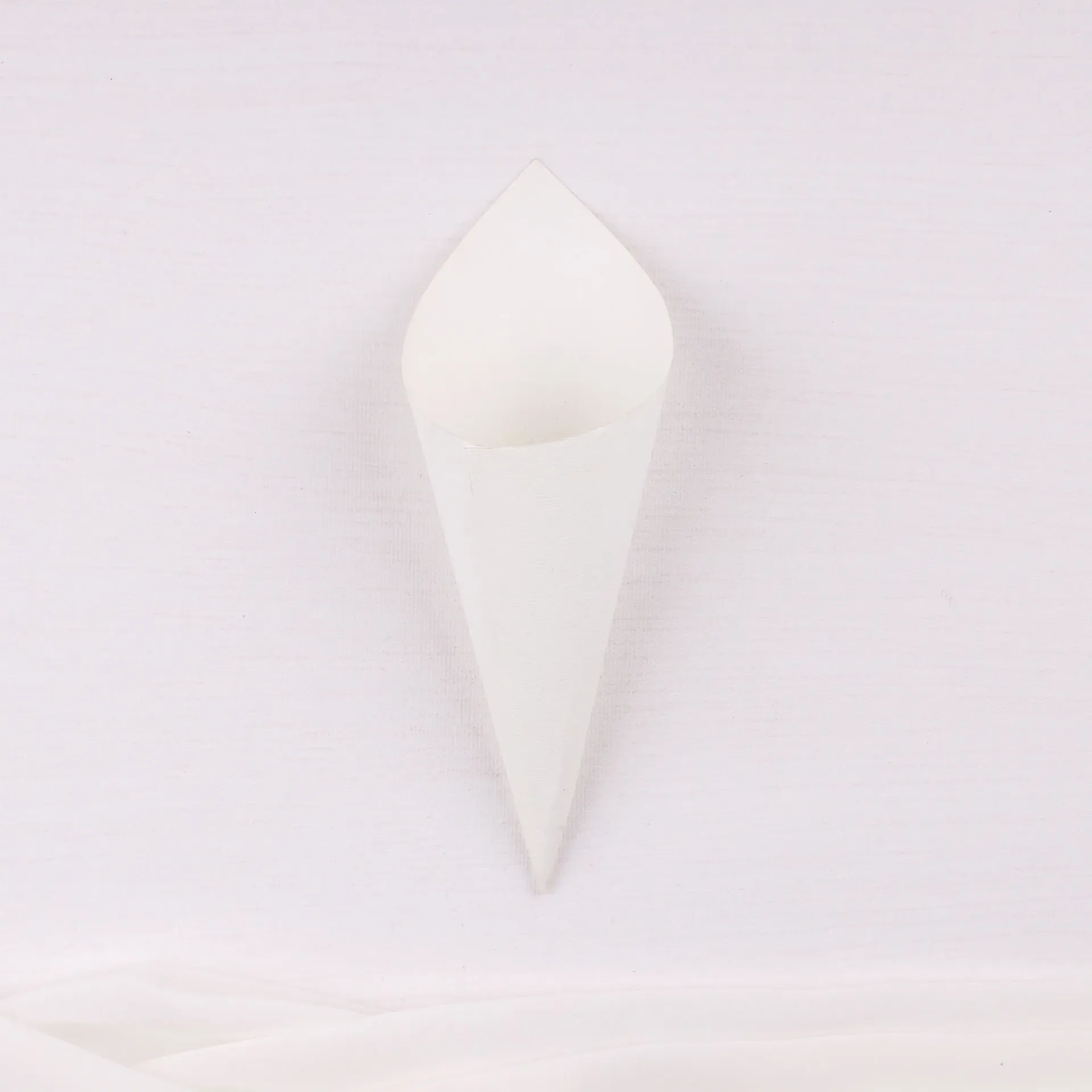Sencillez natural · Cono boda blancos (PEQUEÑO- ideal para flor seca)