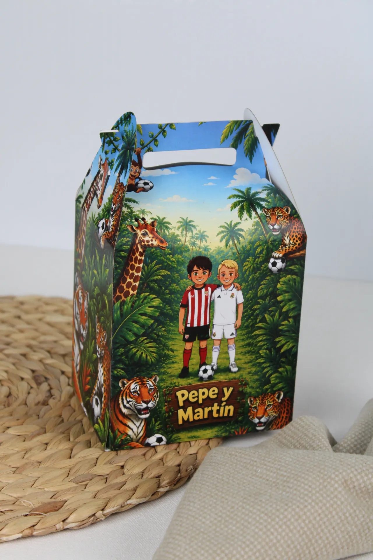 DETALLES CON HISTORIA · PACK CAJAS PERSONALIZADAS PARA INVITADOS